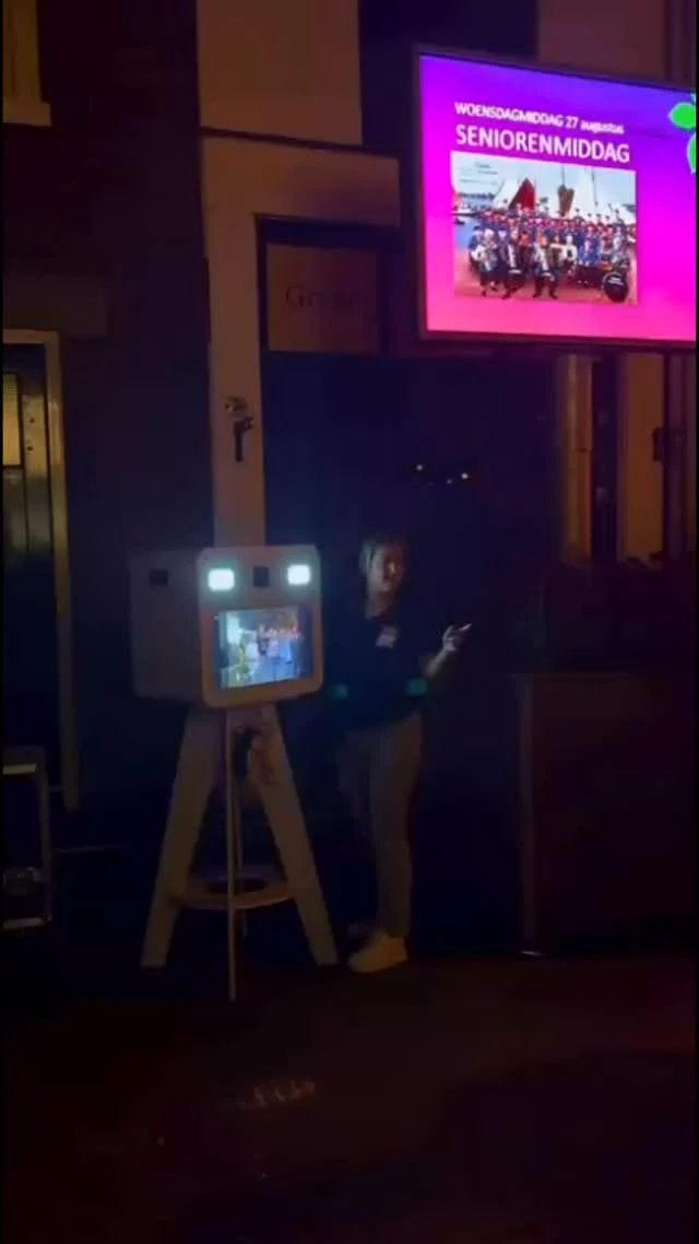 ✨ “Herbeleef elk moment, keer op keer!” ✨

Bij Partypicture.nl leggen we jouw feest, bruiloft of event vast in spetterende foto’s en video’s.
Van de eerste glimlach tot het laatste dansnummer – wij zorgen dat geen herinnering verloren gaat. 📸💃

🎉 Jouw moment, onze lens.
👉 Boek nu op Partypicture.nl

#photobooth #selfie #smile #party #event #herinneringen #wedding